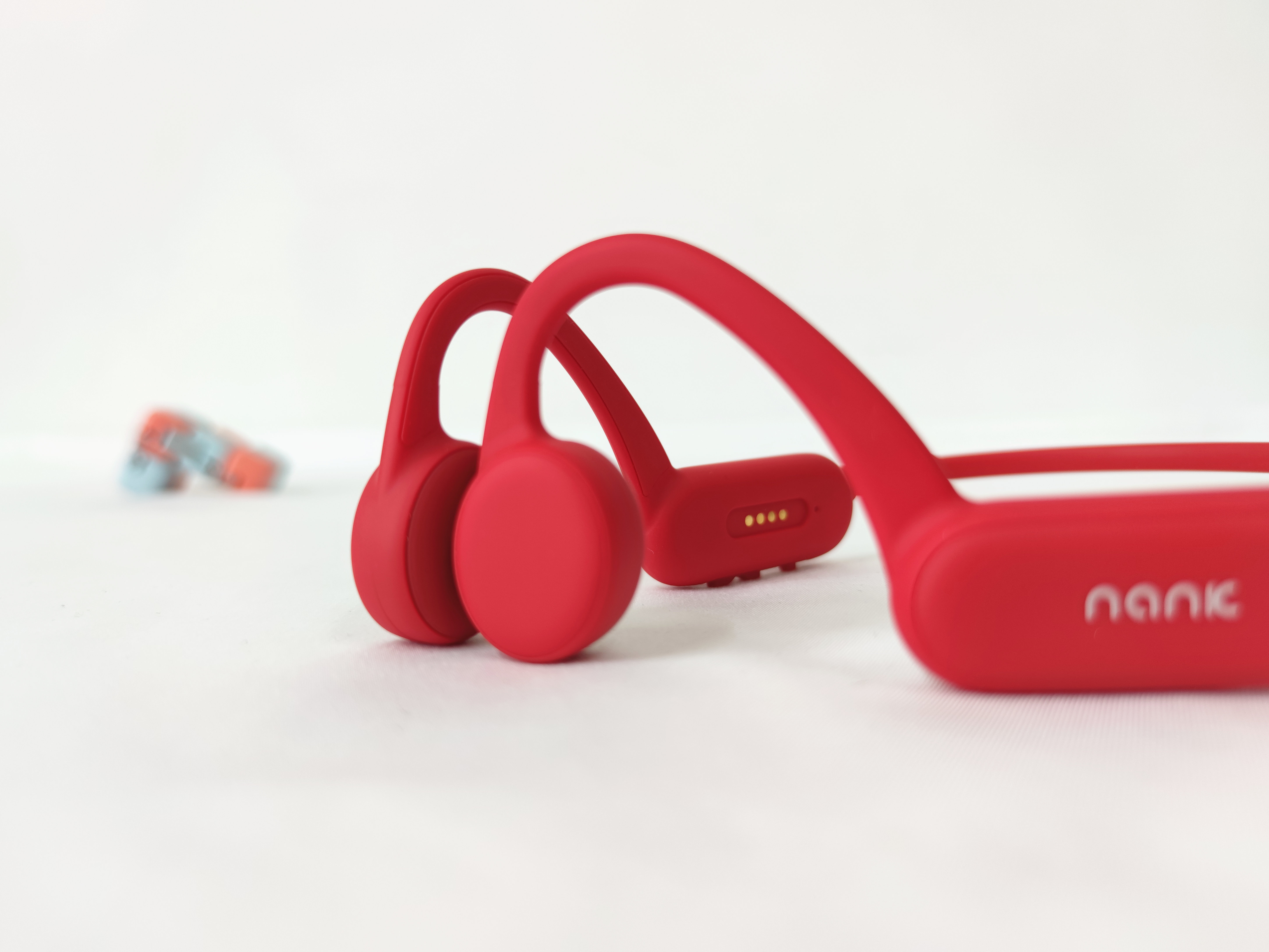 自带mp3单耳蓝牙骨传导耳机,自带音乐的骨传导蓝牙耳机