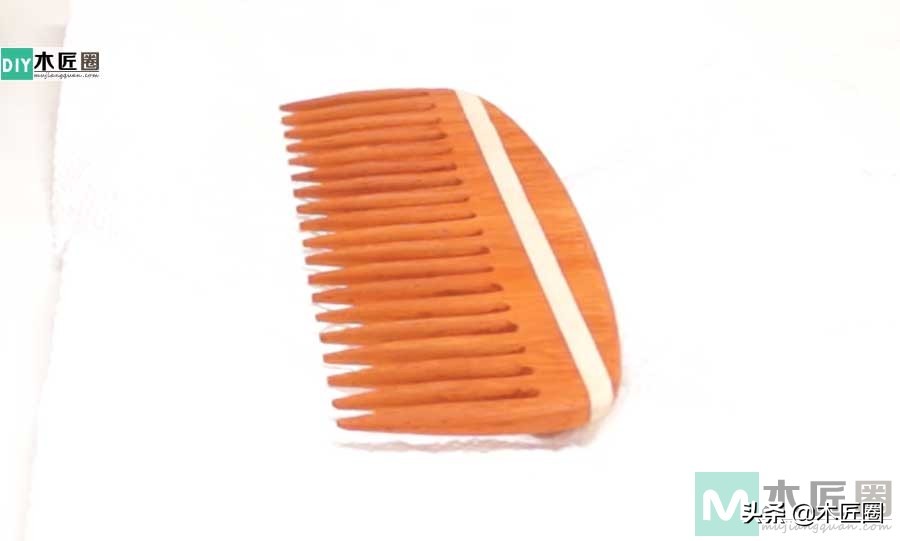 木工爱好者制作的产品,手工木梳diy工具
