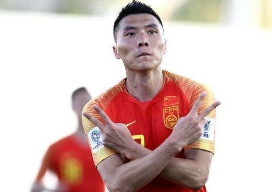 于大宝用脑子顶球,于大宝保护性策应