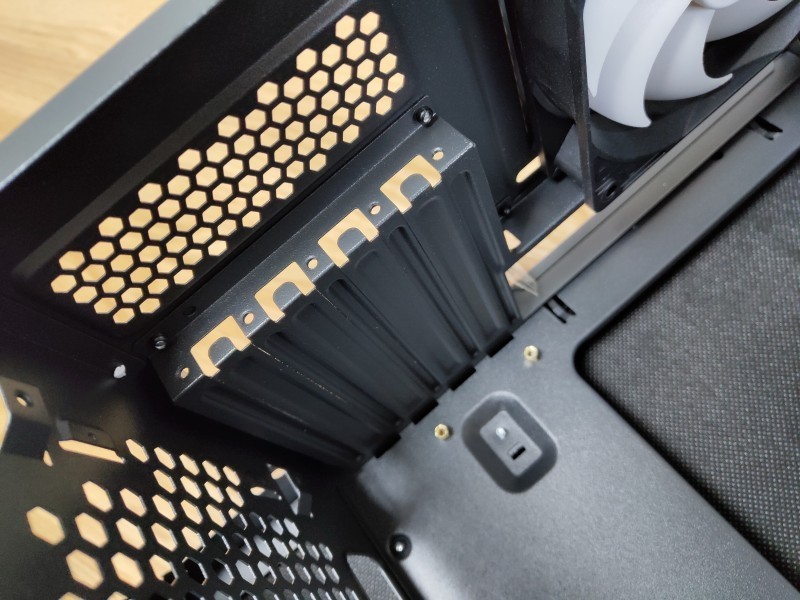 金河田峥嵘z22机箱装机全过程,金河田静音机箱装机教程