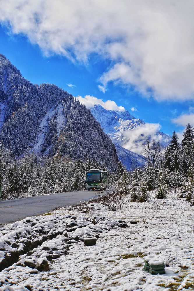 索尼a6000可以录像吗,索尼6000有自动跟焦吗