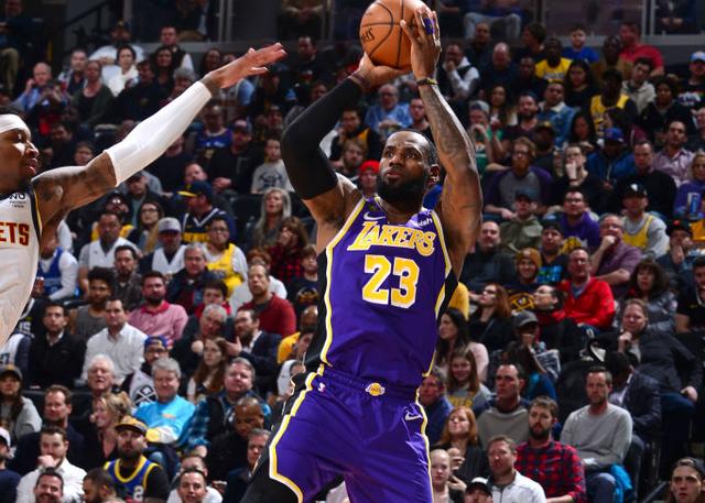 今日湖人vs国王詹姆斯集锦,今日湖人vs掘金的比分