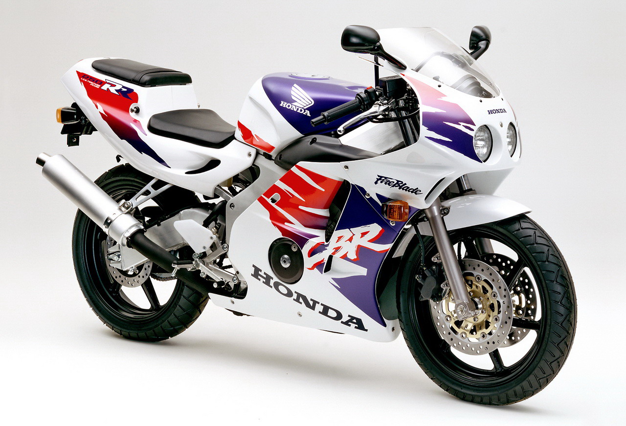 鍗辨満涔嬩笅鐨勫湴鐙变笌澶╁爞,鍗辨満涔嬩笅