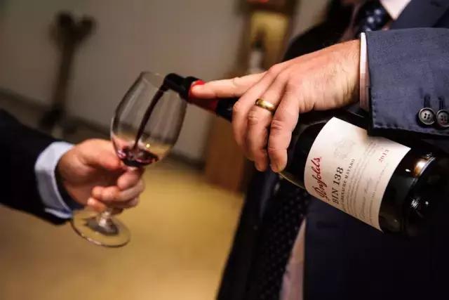 奔富葡萄酒热销第一名,奔富的哪种葡萄酒最值得买