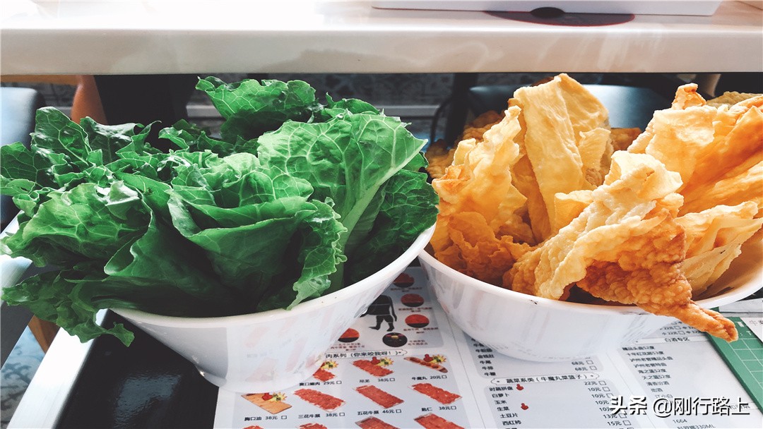 潮汕牛肉火锅牛肉哪个部位好吃,潮汕牛肉火锅如何让牛肉更嫩