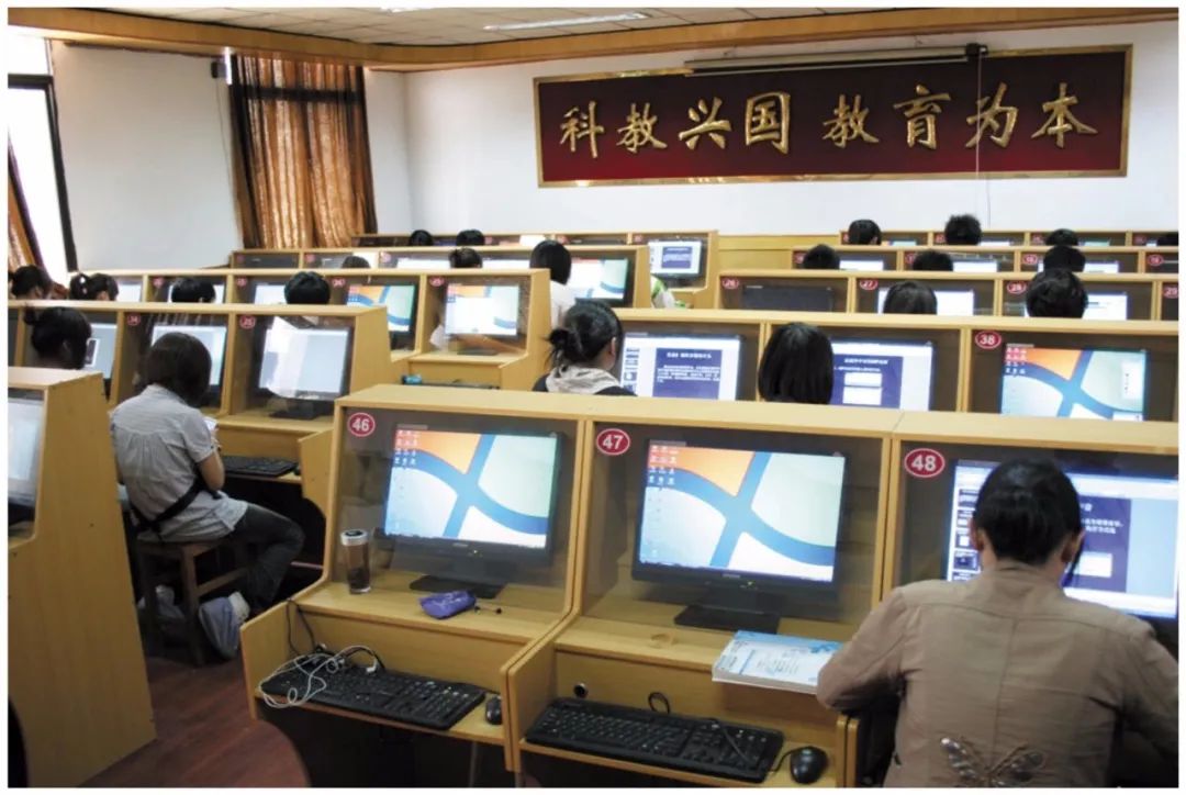 只争朝夕,不负韶华——开封市信息工程学校线上巡礼