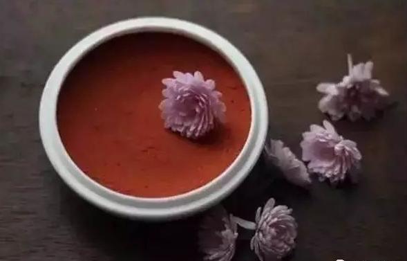 为什么都喜欢用精油,为什么使用精油抗衰老