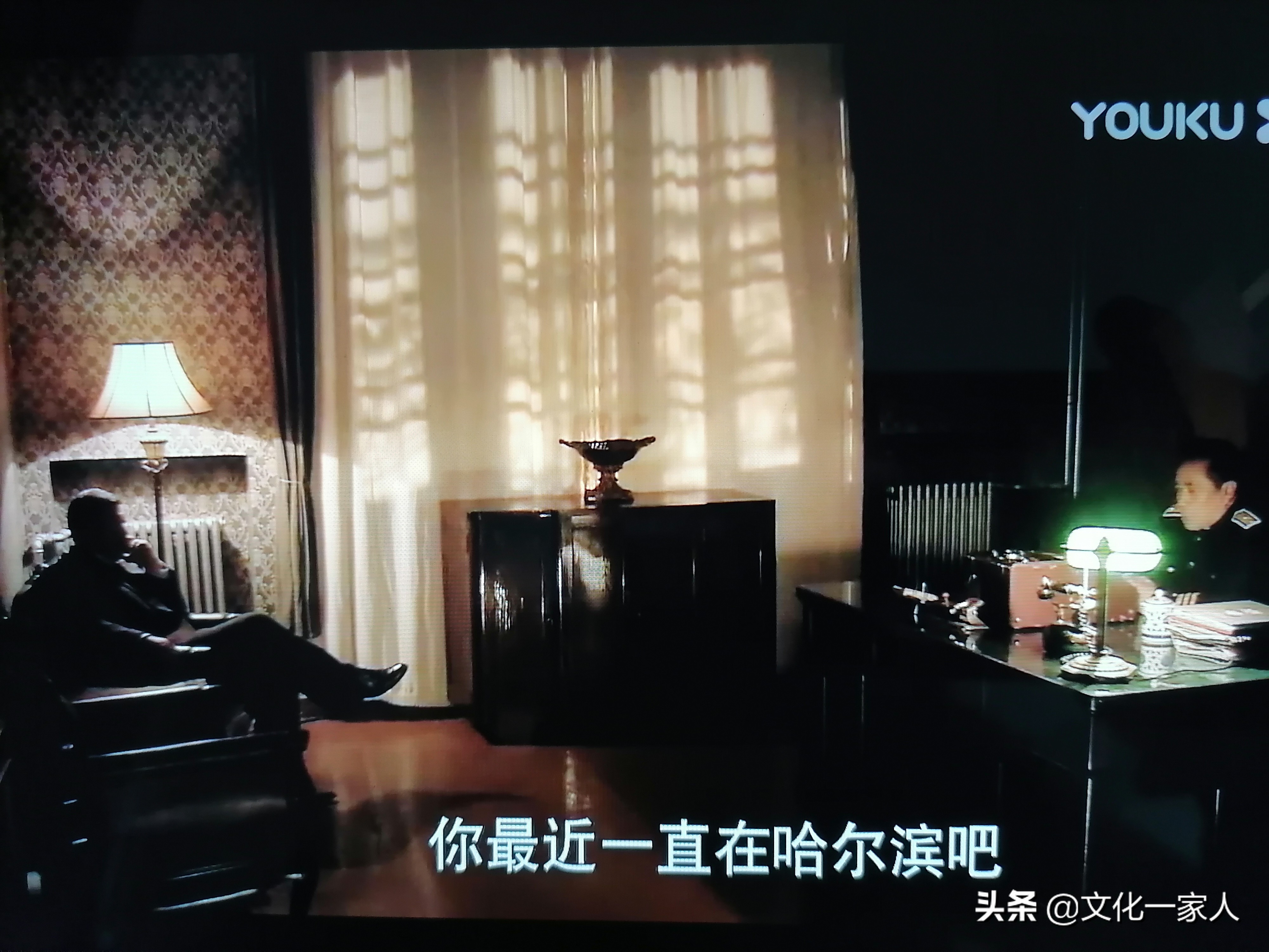 《悬崖》：一场敌中有我，我中有敌，斗智斗勇命悬一线的生死较量