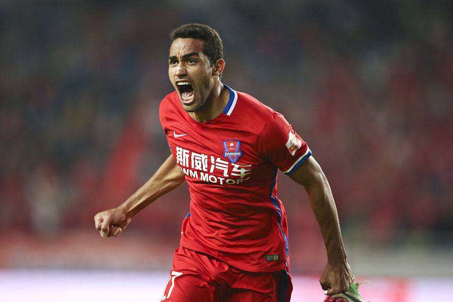 中超球员工资一般多少钱,中超球员工资一览表谁的薪水最高