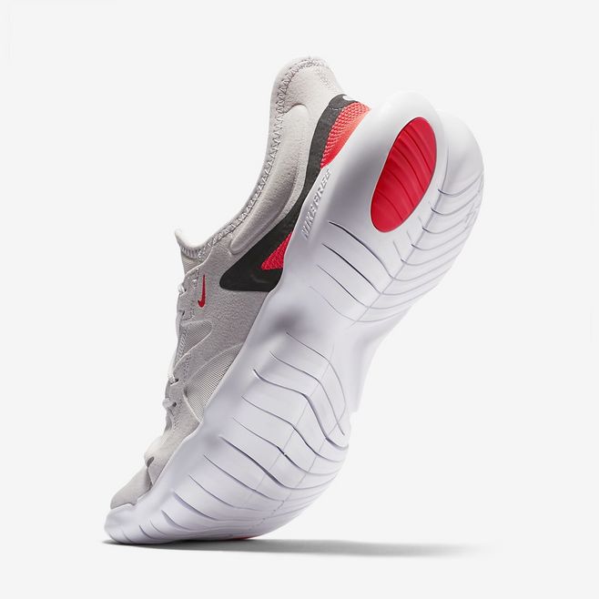 nikefreern5.0赤足轻便跑鞋,nikefreern5.0黑蓝橙评测