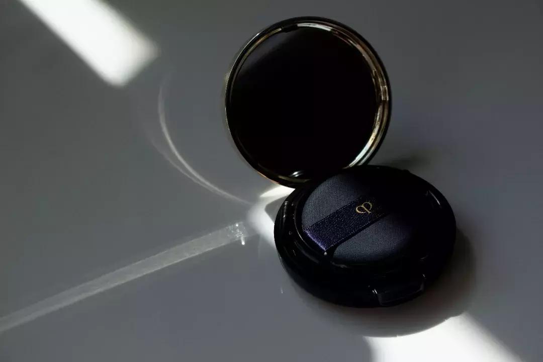 吹爆Angelababy、孟美岐的时装周生图,奶油肌用这些气垫打造