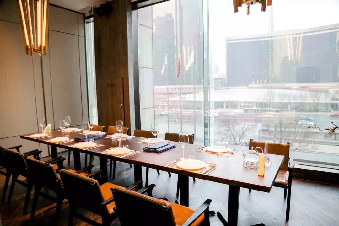 吃海鲜龙虾帝王蟹自助,海胆海鳌虾自助