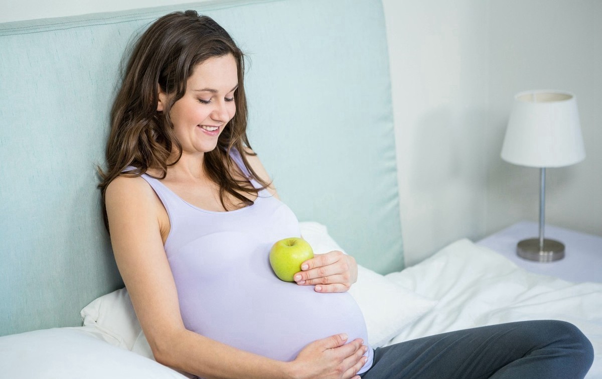 孕期为什么裤头老是湿湿的像尿,孕期裤子总是湿湿的尿臭味咋办