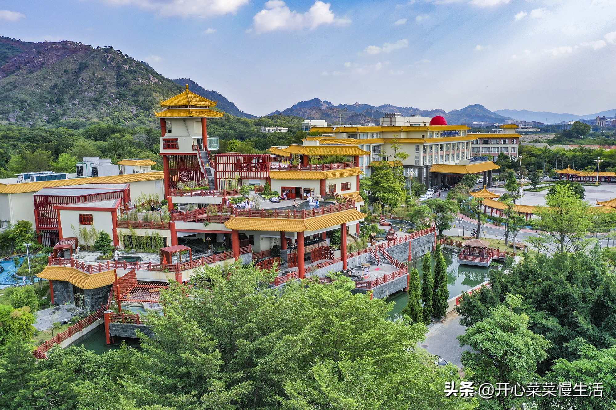 广东潮州有个温泉梯田，被人誉为蓬莱仙境，有粤东第一温泉之称