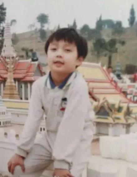 张艺兴手机壁纸苹果11,张艺兴大明风华高清壁纸