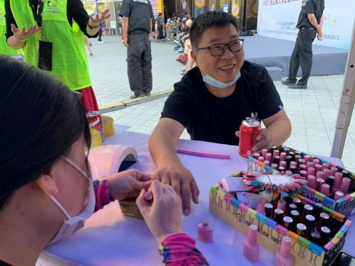 公益今日头条,今日头条爱心公益活动