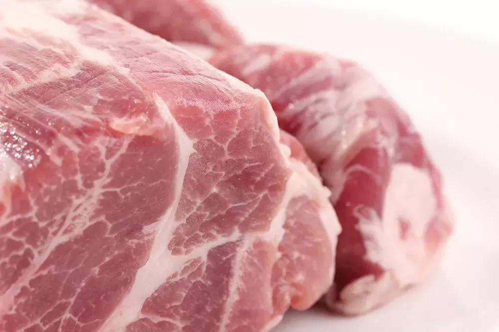 在德国吃小猪头,在德国吃香肠