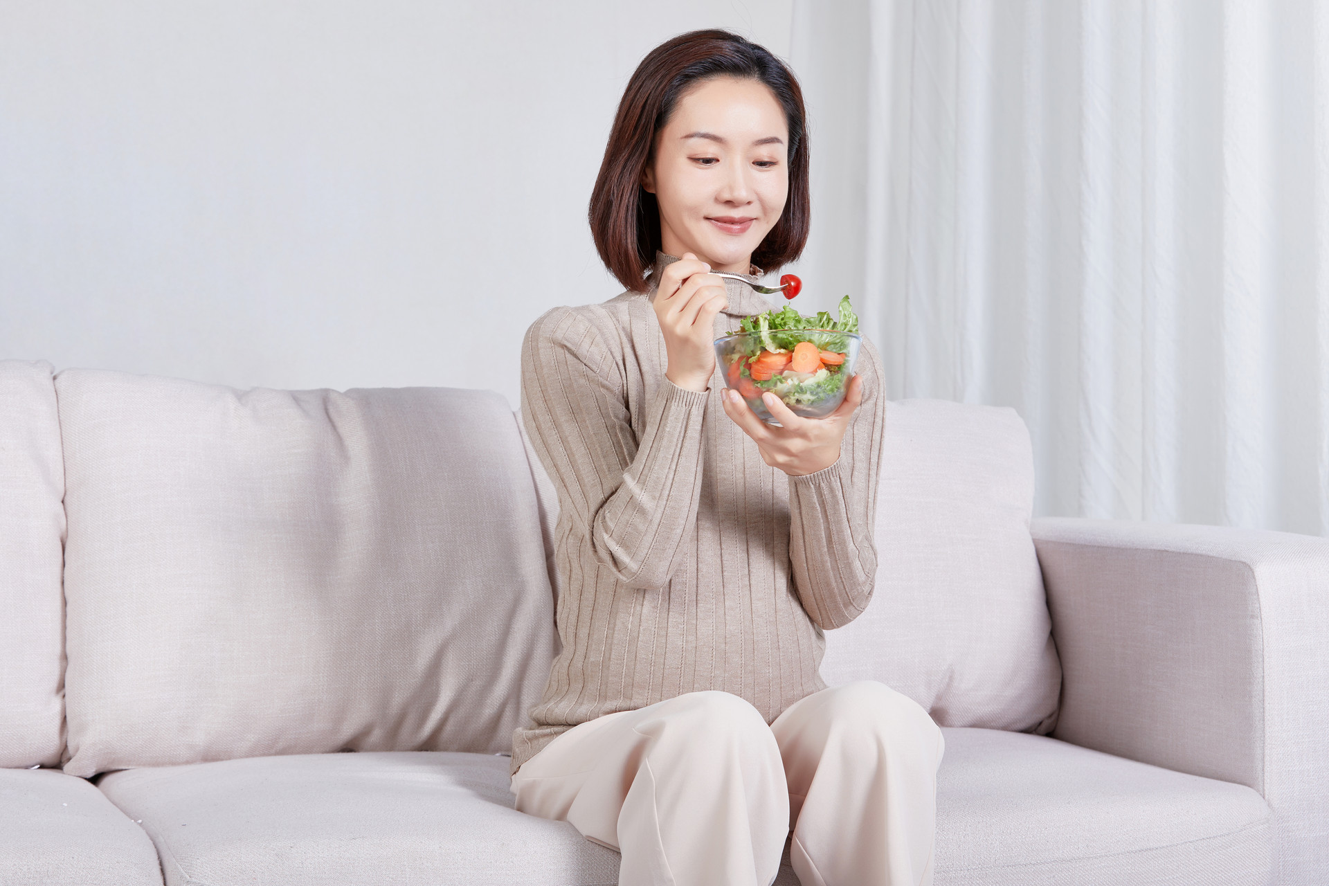 胎宝哪些反应孕妈要注意了,孕中期如何判断胎宝宝健康