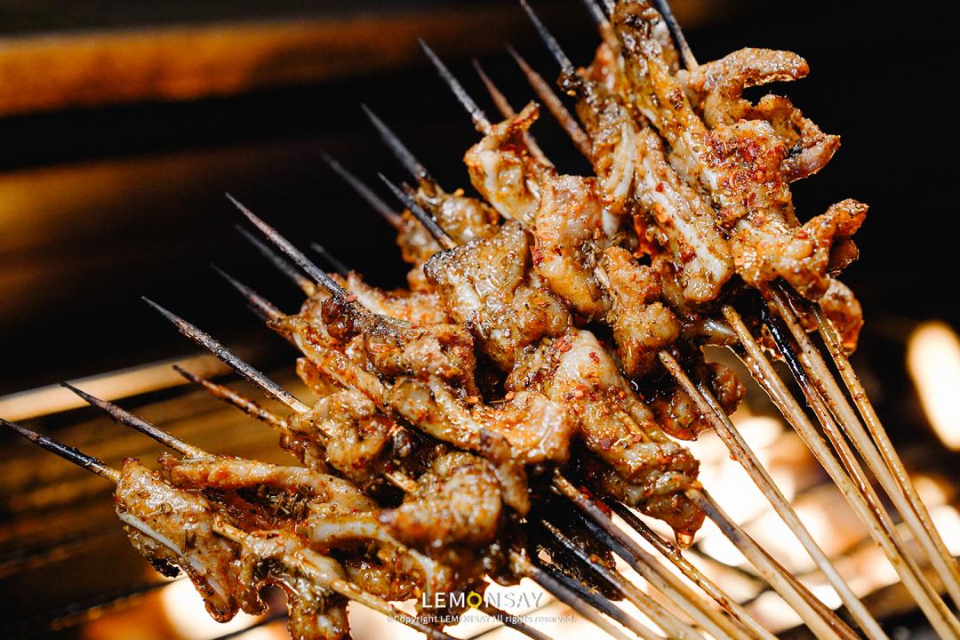 300°C石头锅，天黑才能吃