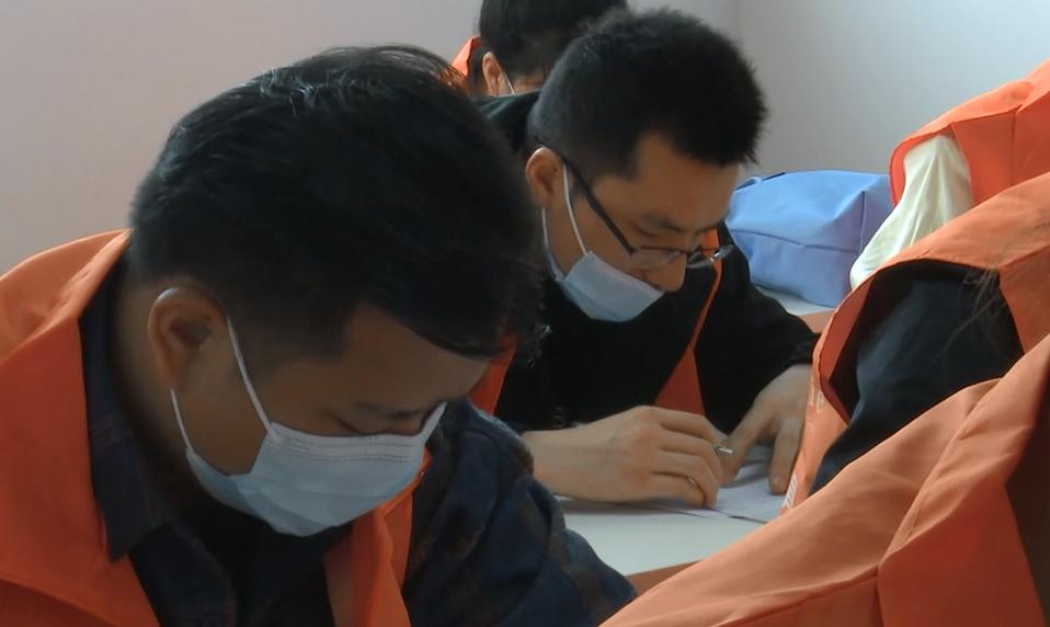 超级奶爸已上线,超级奶爸已上线宝爸带娃