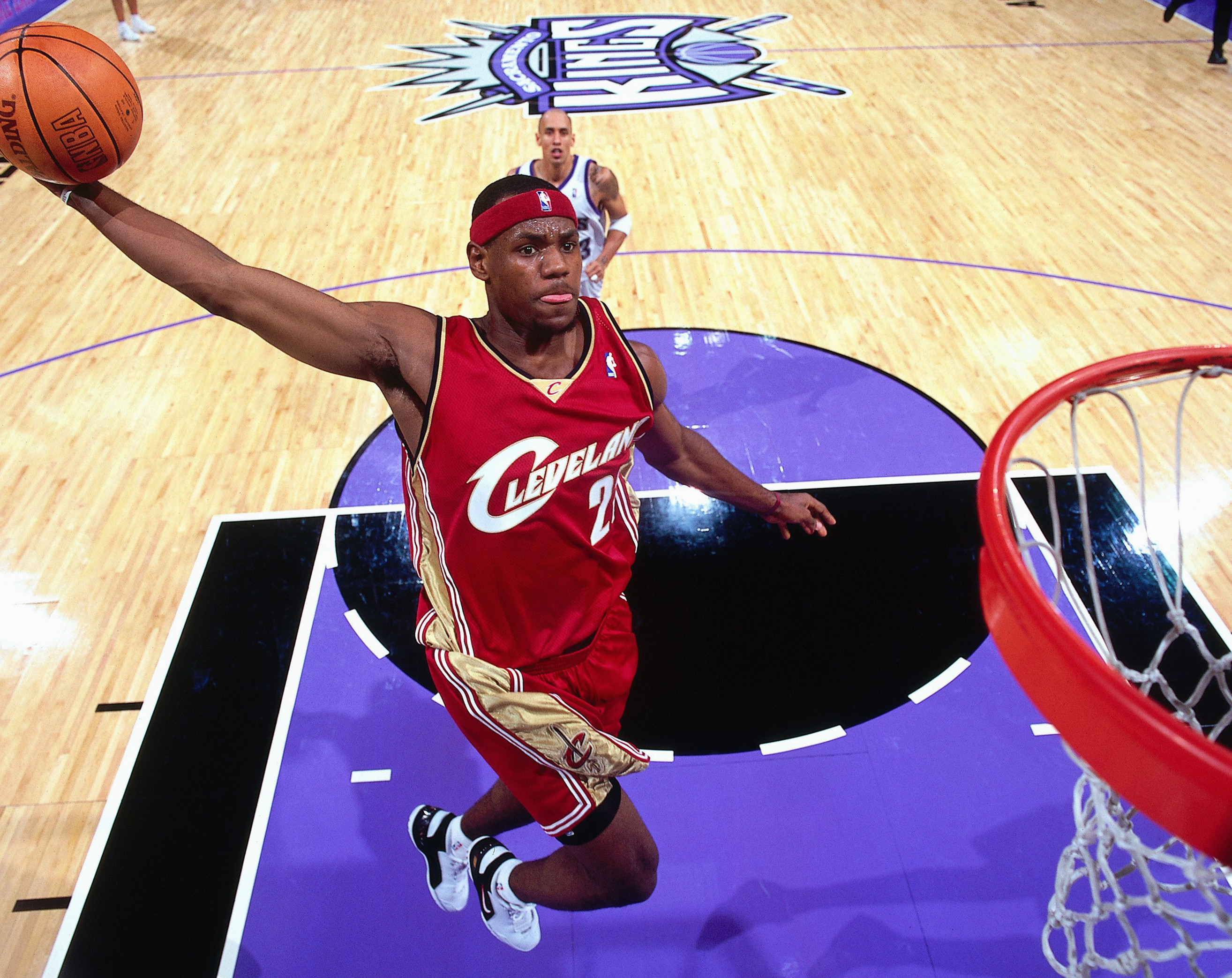 NBA历史20岁最强阵容！詹姆斯打3，杜兰特打4，2号位非乔丹科比？