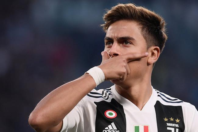 盘点足球坛颜值高的球员,足球场上现役最骚的球员