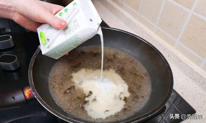 在家做奶茶不用牛奶的方法,怎么只用纯牛奶做一杯奶茶