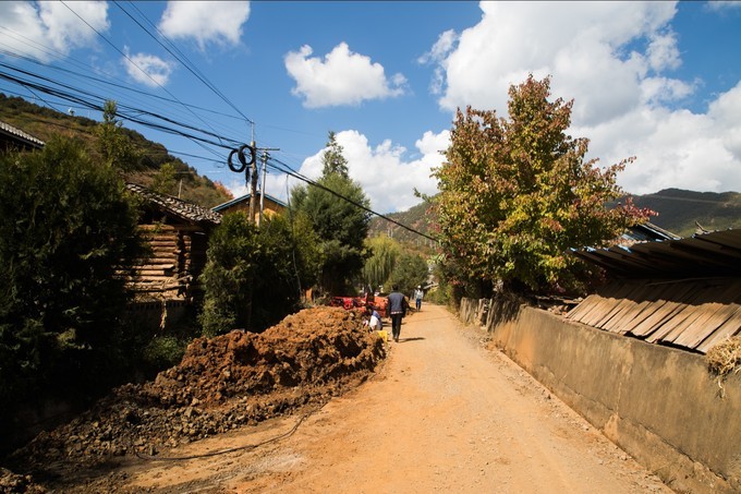 消失的地平线上的“香巴拉”和“女儿国”（二）