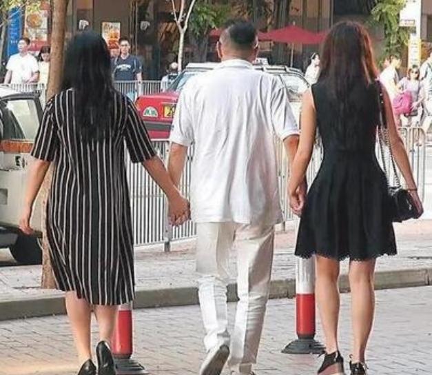 10位“浪荡”的富二代，个个换女友如换衣服，王思聪只是小萌新