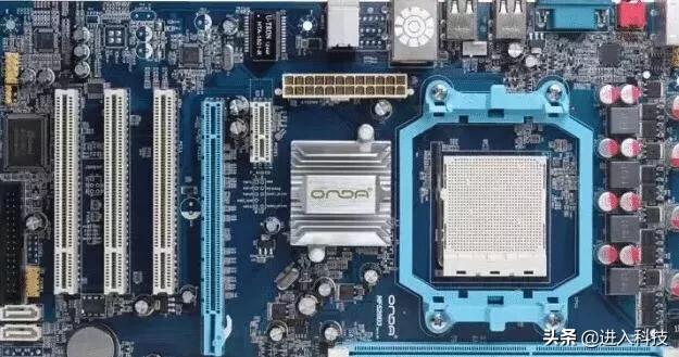 笔记本电脑用十分钟左右突然断电,突然断电对电脑有什么危害