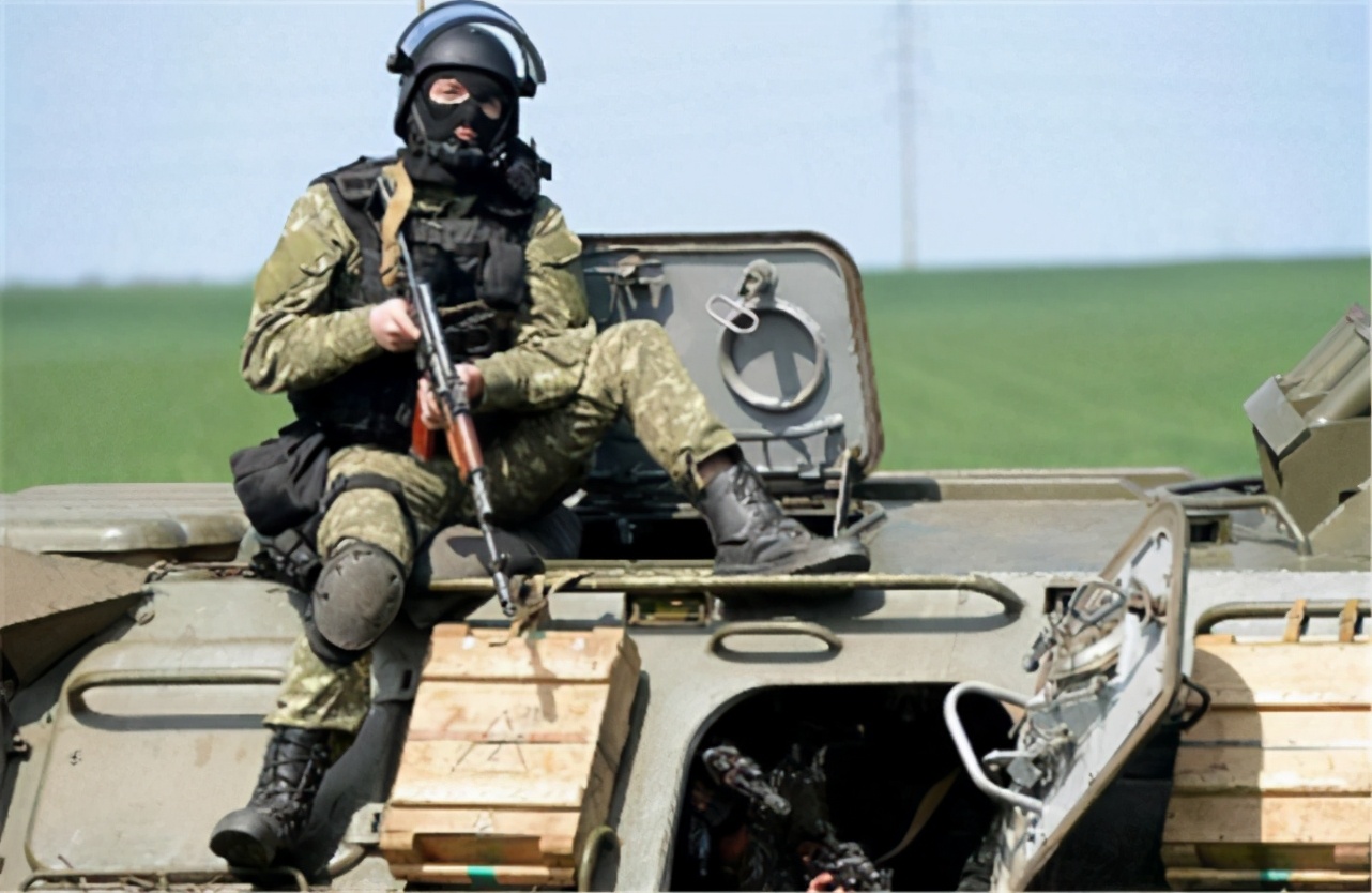 俄罗斯允许佩戴步枪吗,俄罗斯公民是否可以持有自动步枪