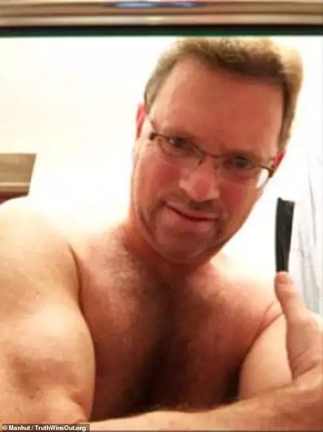 号称能“治好”Gay的医生,私下竟然喜欢同性“交友”?