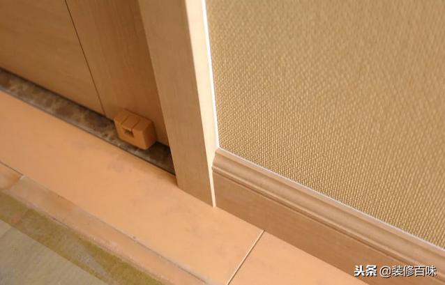 家里的玻璃胶发黑怎么清洗,家里的玻璃胶怎么预防发黄