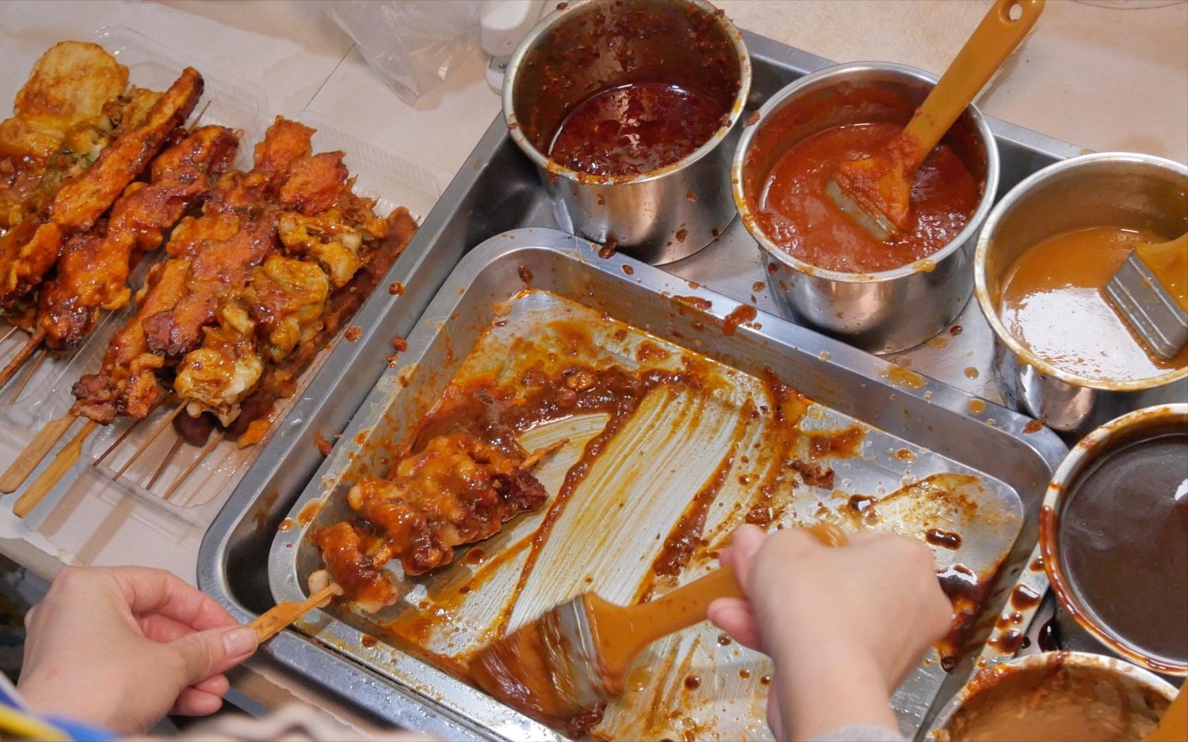 国外路边摊卖炸串,在国外摆摊卖炸串