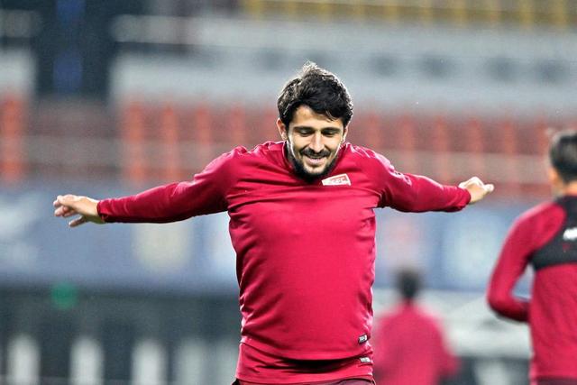 信息时代，为什么不举办足球选秀节目，让民间高手展示球技？