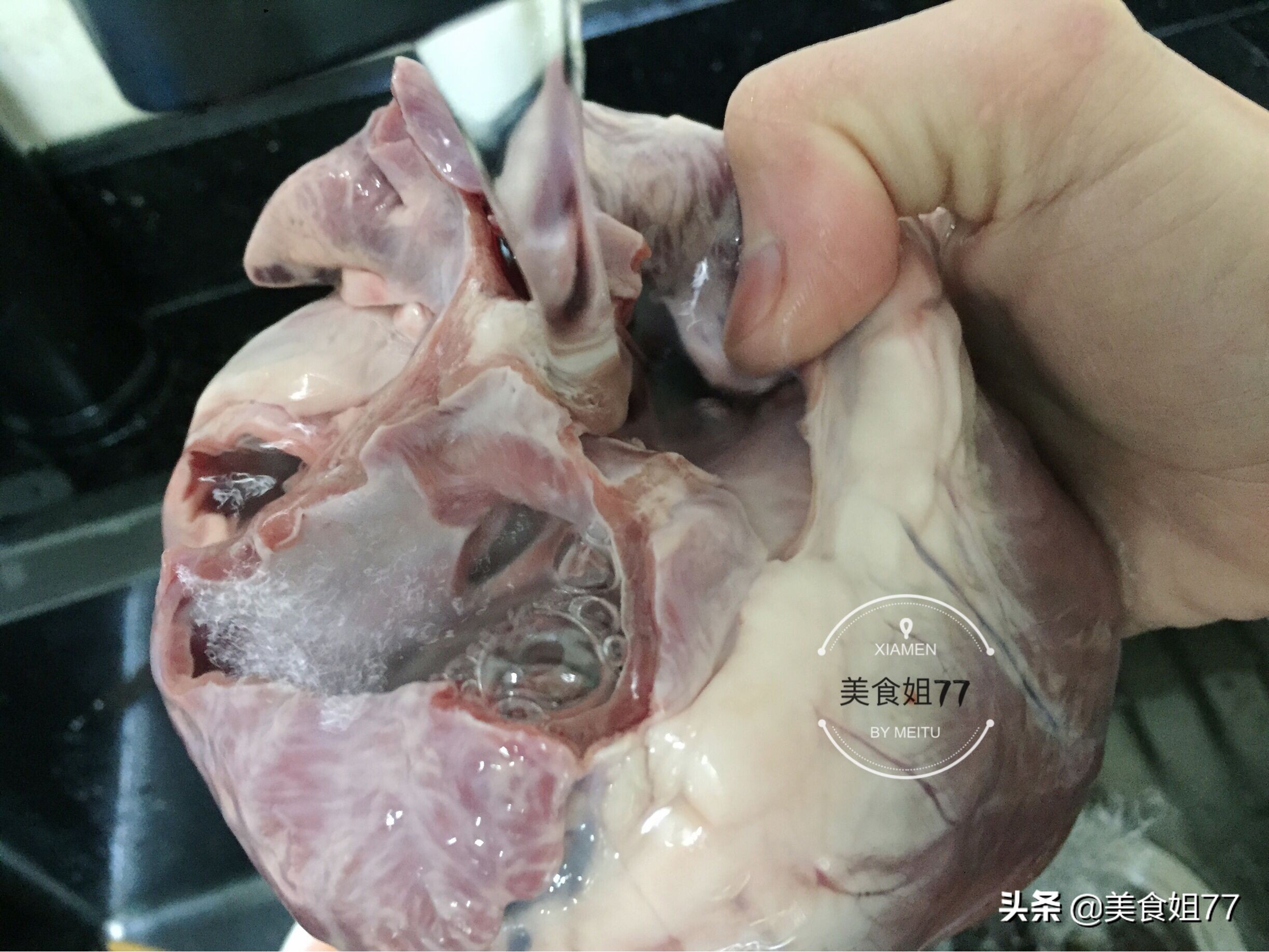 炖猪心汤好喝吗 (一整个猪心汤怎么炖才能更好喝)