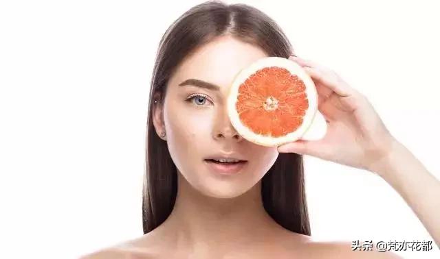 脸上的毛孔粗大该怎么护理,毛孔大怎么办3个妙招收缩毛孔