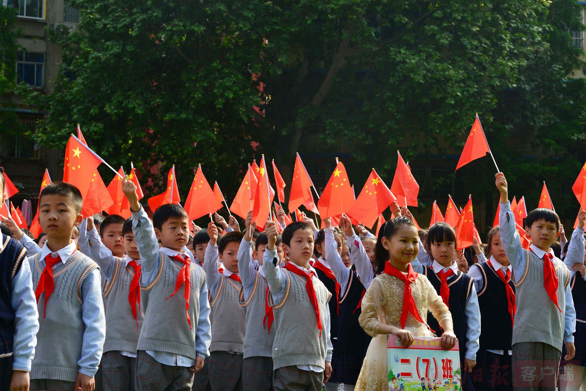 上步侧踢视频,足球剪刀脚凌空抽射集锦超燃