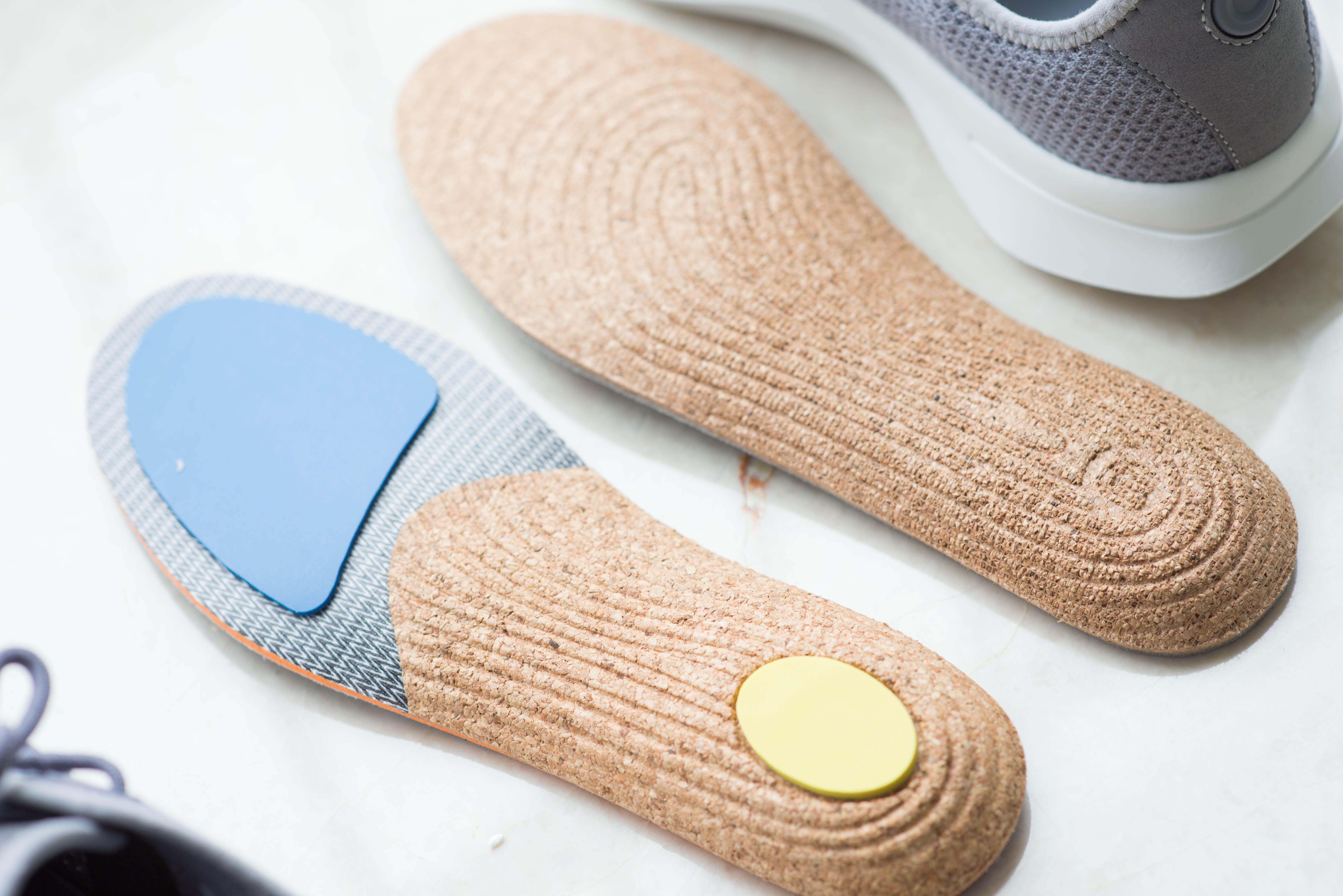 胡侃侃的夏日出行皮鞋和休闲鞋推荐，夏日衣服褶皱的快速处理办法