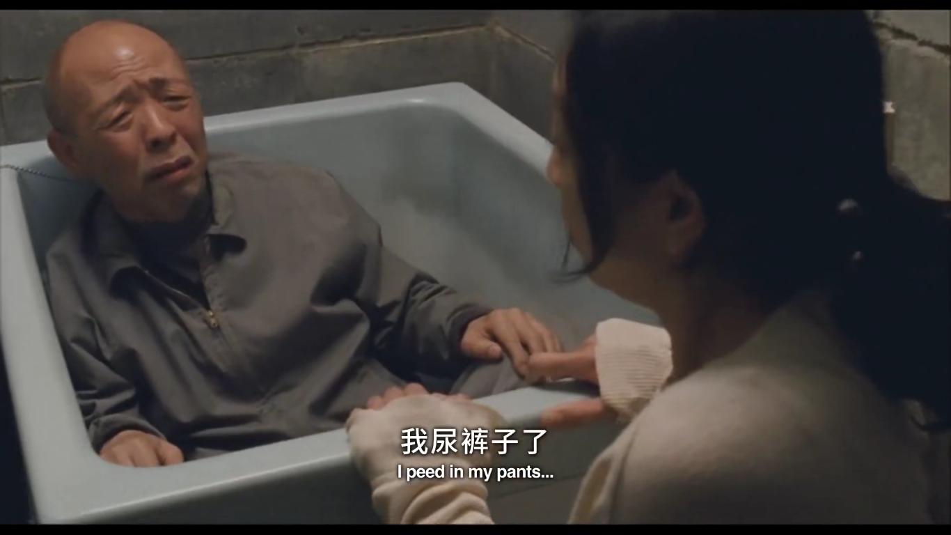 女护工入侵老人私生活，《0.5毫米》用“性空虚”揭开时代隐疾