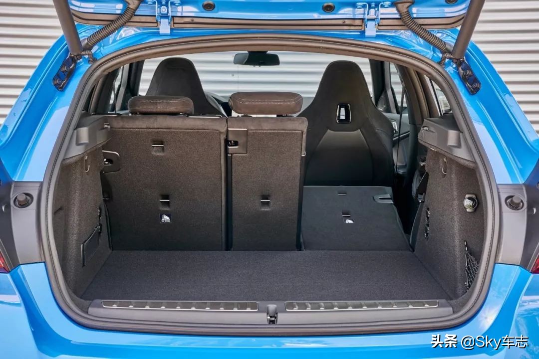 m135i和宝马1系哪个好,全新m135i宝马