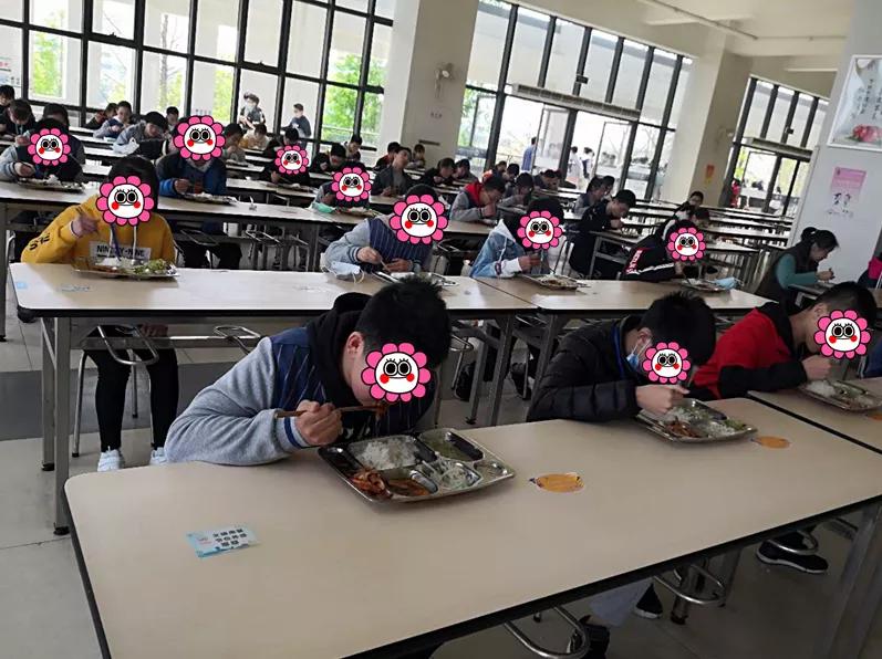 开学现场直击,昆山小学最新消息