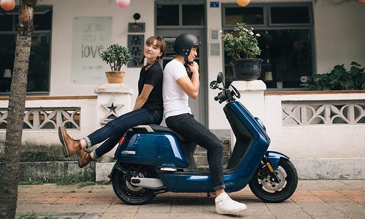 电动车换新电池也不耐用怎么回事,电动车没劲是电瓶该换了吗