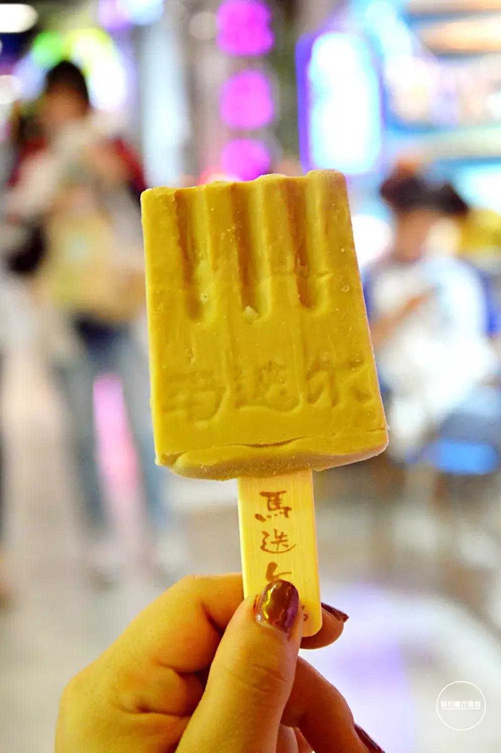 哈尔滨必吃的老冰棍,哈尔滨老冰棍舀着吃