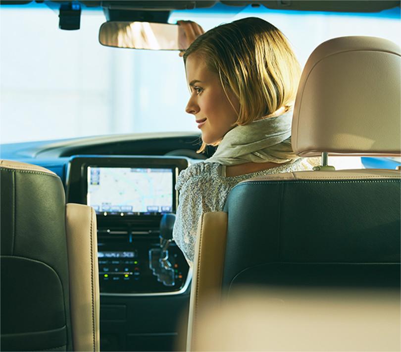 丰田普瑞维亚埃尔法的区别,丰田埃尔法和普瑞维亚对比