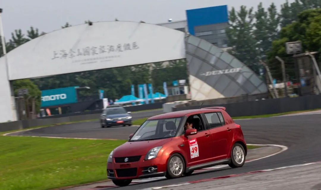 雨燕动力有多强,一台铃木雨燕跑中国