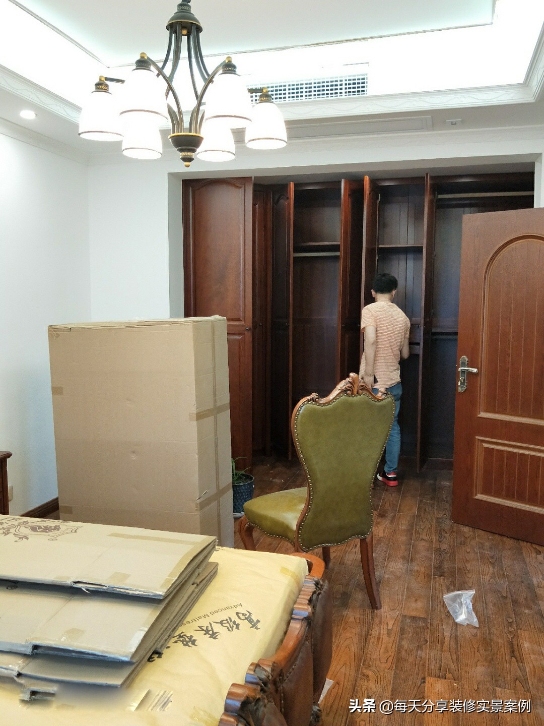 装修了一套房子,装修完一共花了25万