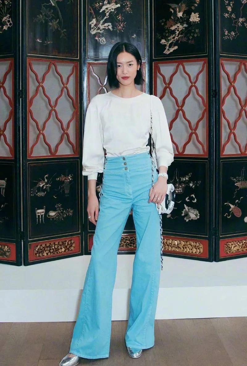 所有女生！帮你扒了10位女明星的*服私**，520照着穿就对啦