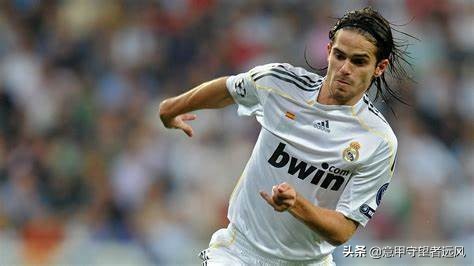 前皇马后腰阿甲吞6连败后辞职球迷挺他执教大巴黎+再会梅西