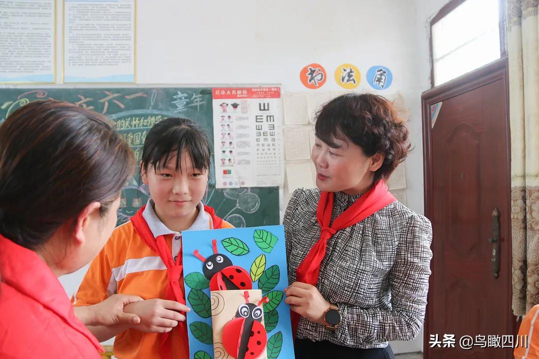 区妇联携手女企业家,广安市前锋区代市镇梭罗小学校